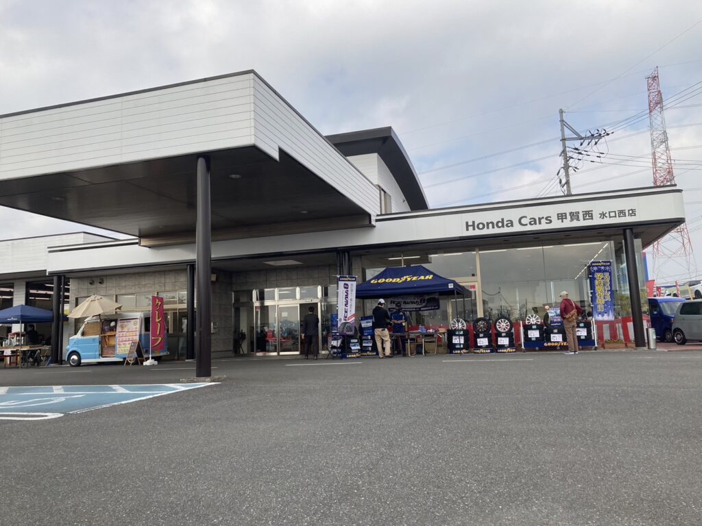 感謝祭イベントにクレープキッチンカー登場